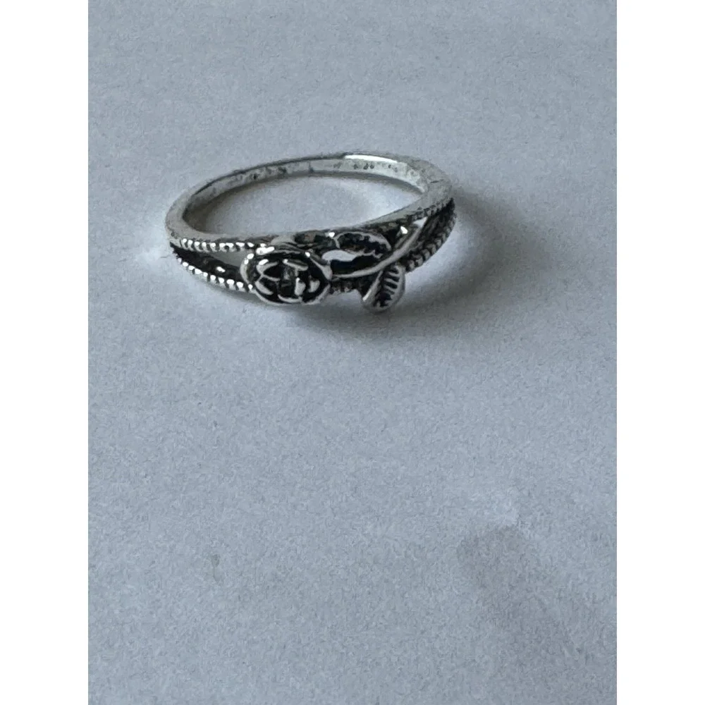 Silver Tone Rose Flower & Leaf Band Ring Metal No Stone Size 6